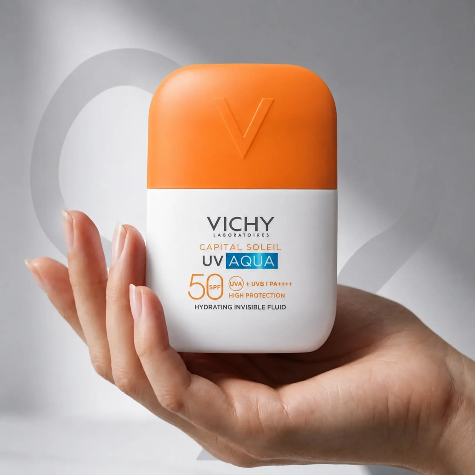 فيشي كابيتال سولاي يو في أكوا المرطب الشفاف فلويد واقي الشمس SPF50+ - 50 مل